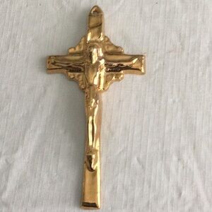 Home a Ceramic Crucifix color gold. Glued crack on top. #26